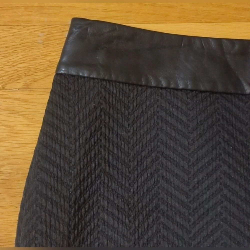 Banana Republic Black Chevron textured‎ Pencil dress skirt Size 16